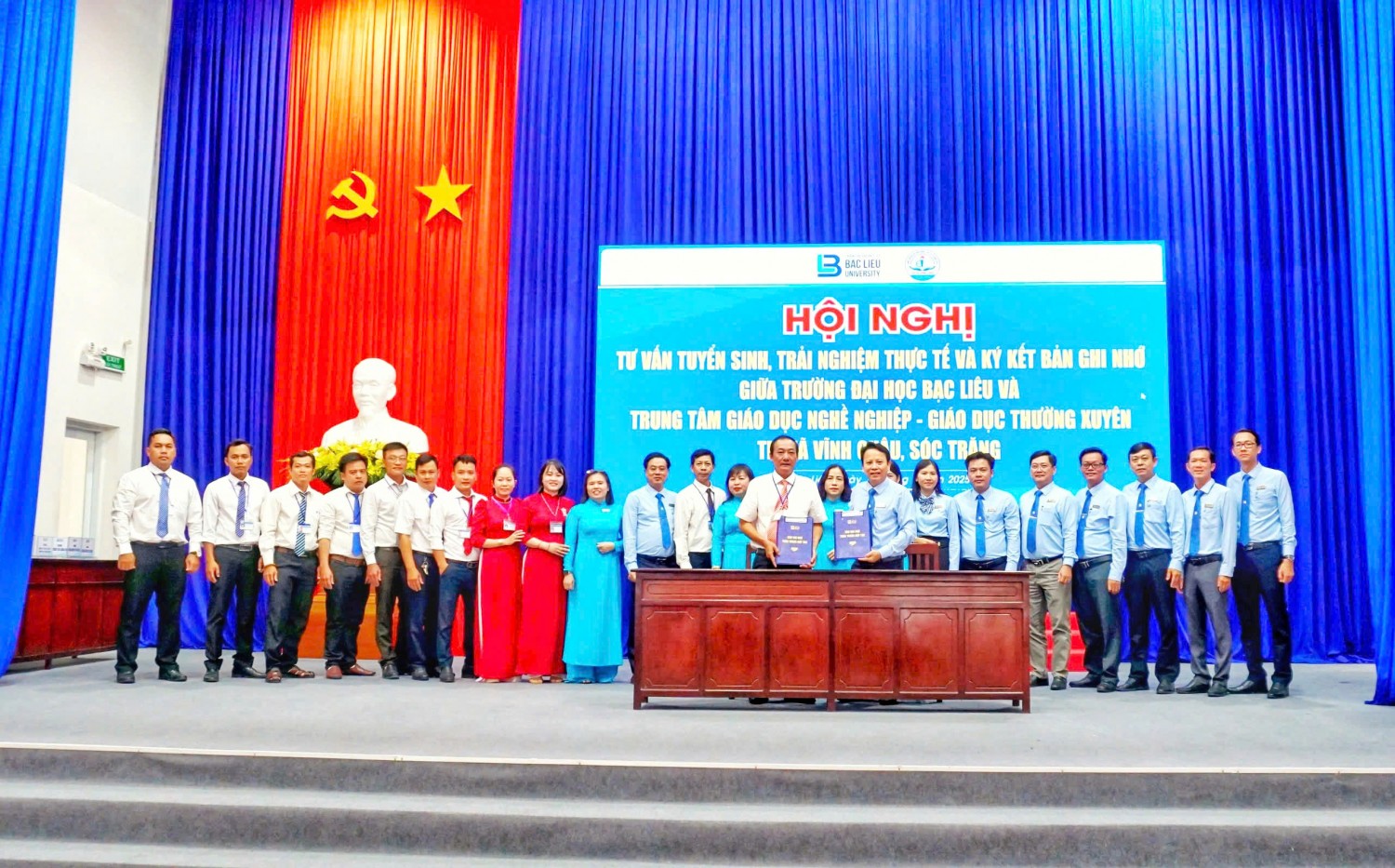 Hội nghị Tư vấn tuyển sinh, trải nghiệm thực tế và Ký kết Bản ghi nhớ giữa Trung tâm GDNN - GDTX thị xã Vĩnh Châu và Trường Đại học Bạc Liêu.